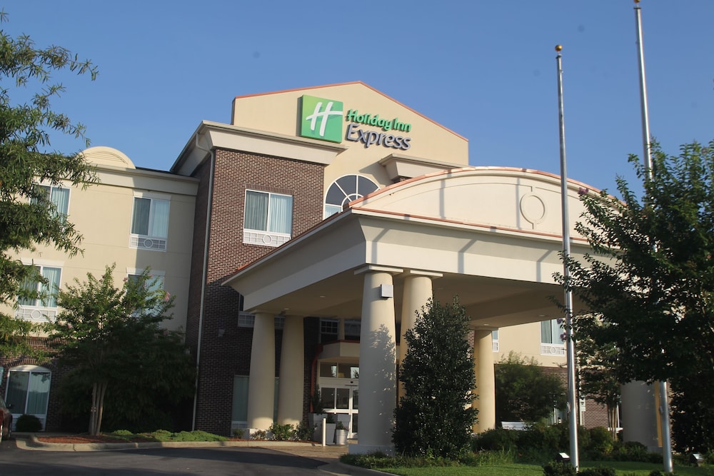 holiday inn express pembroke by ihg