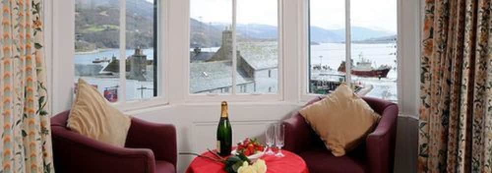 caledonian hotel
