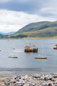 caledonian hotel