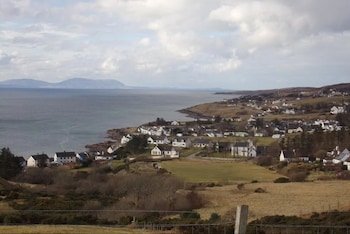 Caledonian Hotel,,3 star