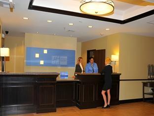 holiday inn express and suites clinton by ihg