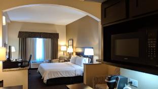holiday inn express and suites clinton by ihg
