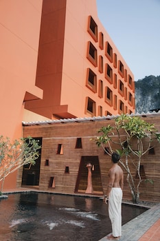 hotel adam krabi