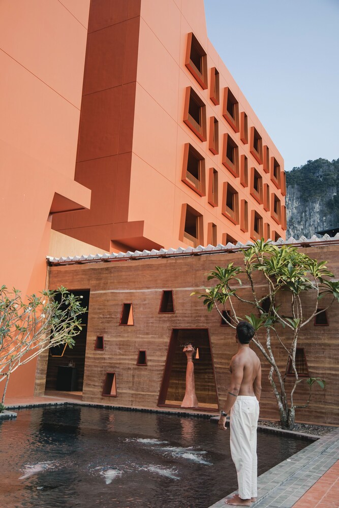 hotel adam krabi