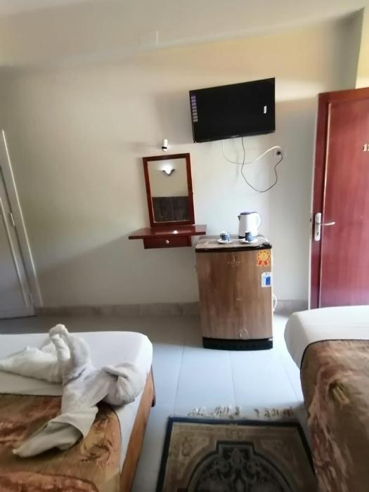 rezeiky hotel and camp luxor