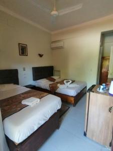 rezeiky hotel and camp luxor