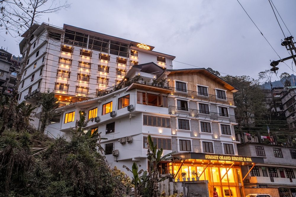 summit grand resort and spa gangtok