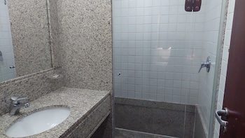 flat particular no comfort suites