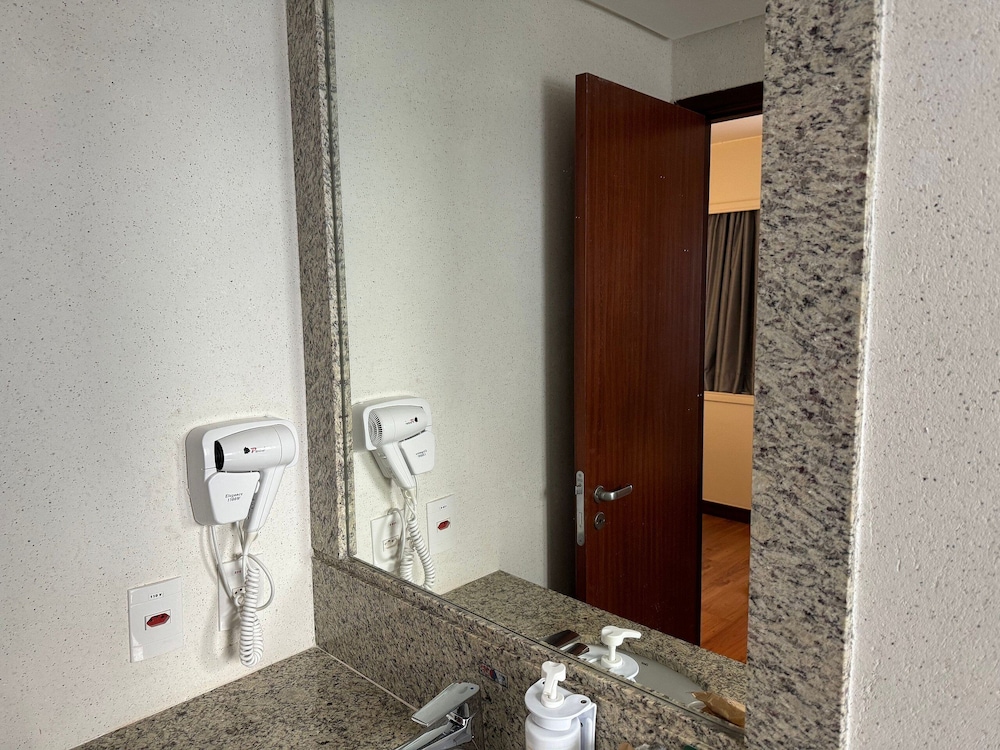 flat particular no comfort suites