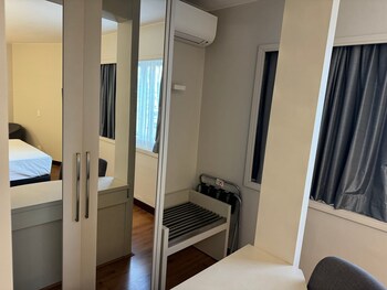 flat particular no comfort suites