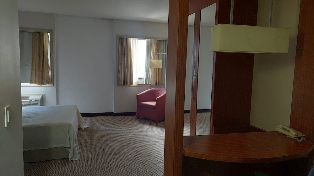 flat particular no comfort suites