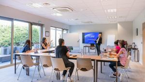 best western hotel des barolles lyon sud