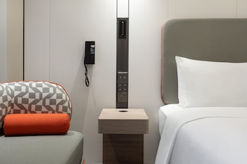 holiday inn express shanghai gumei by ihg