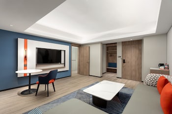 holiday inn express shanghai gumei by ihg