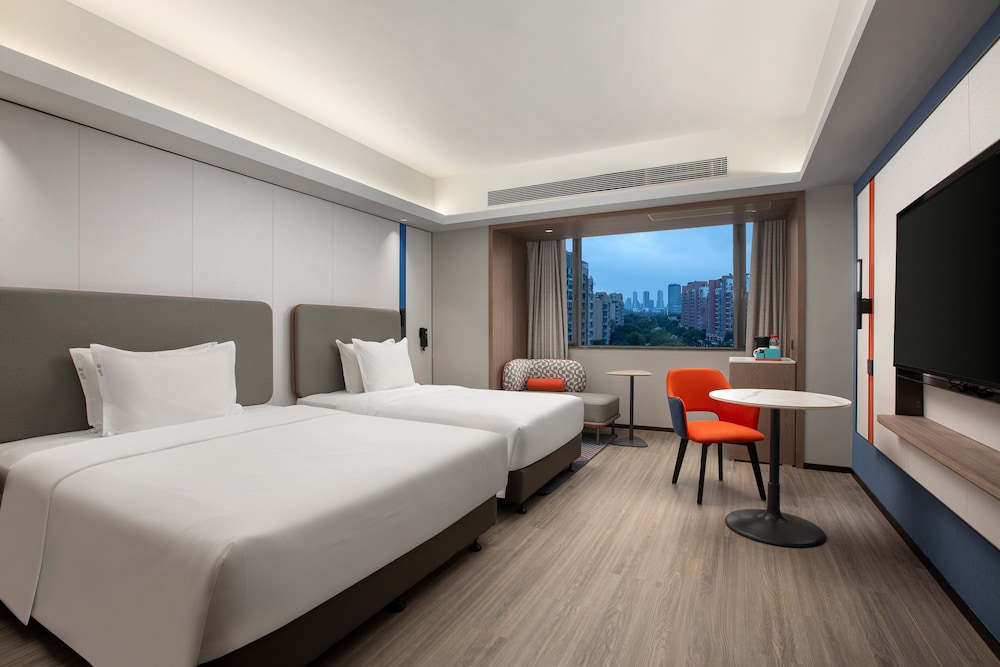 holiday inn express shanghai gumei by ihg