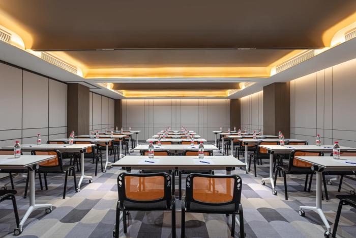 holiday inn express shanghai gumei by ihg