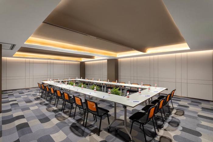 holiday inn express shanghai gumei by ihg