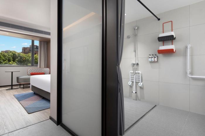 holiday inn express shanghai gumei by ihg