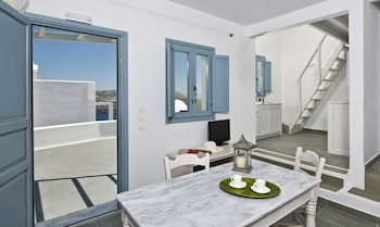 aura marina apartments santorini