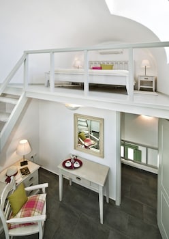 aura marina apartments santorini