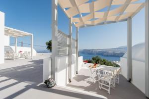aura marina apartments santorini