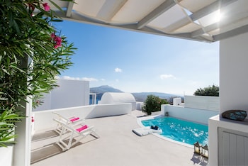 aura marina apartments santorini