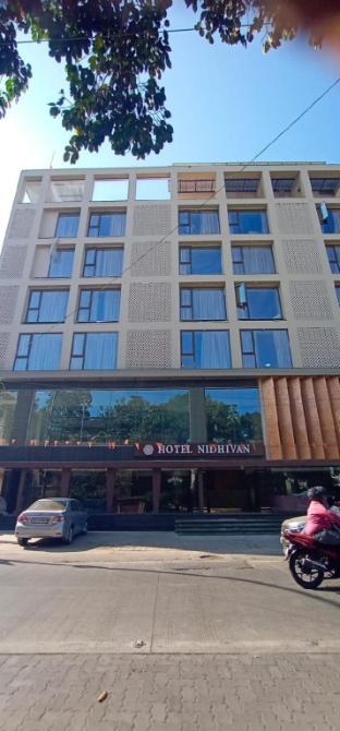 hotel grand nidhivan