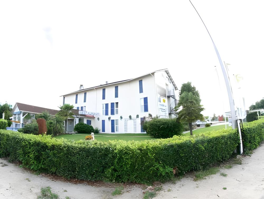 hotel wood inn bordeaux aeroport