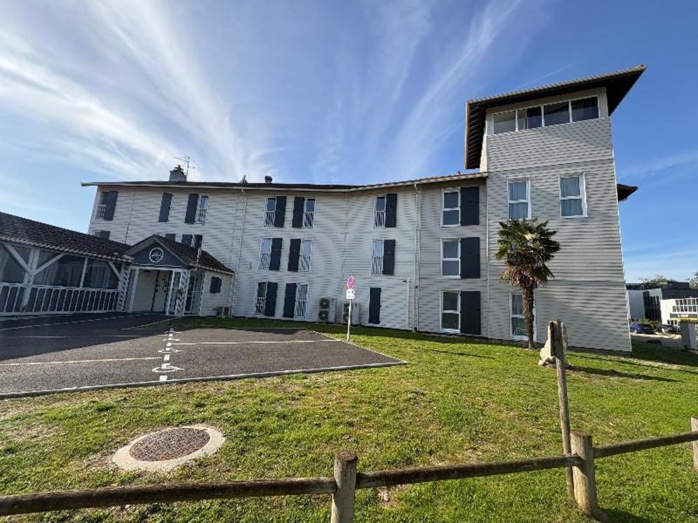 hotel wood inn bordeaux aeroport