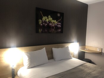 hotel wood inn bordeaux aeroport