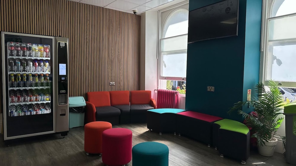 smart russell square hostel