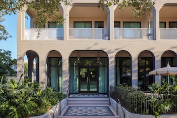 hotel henrietta
