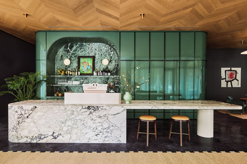 hotel henrietta