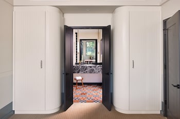 hotel henrietta