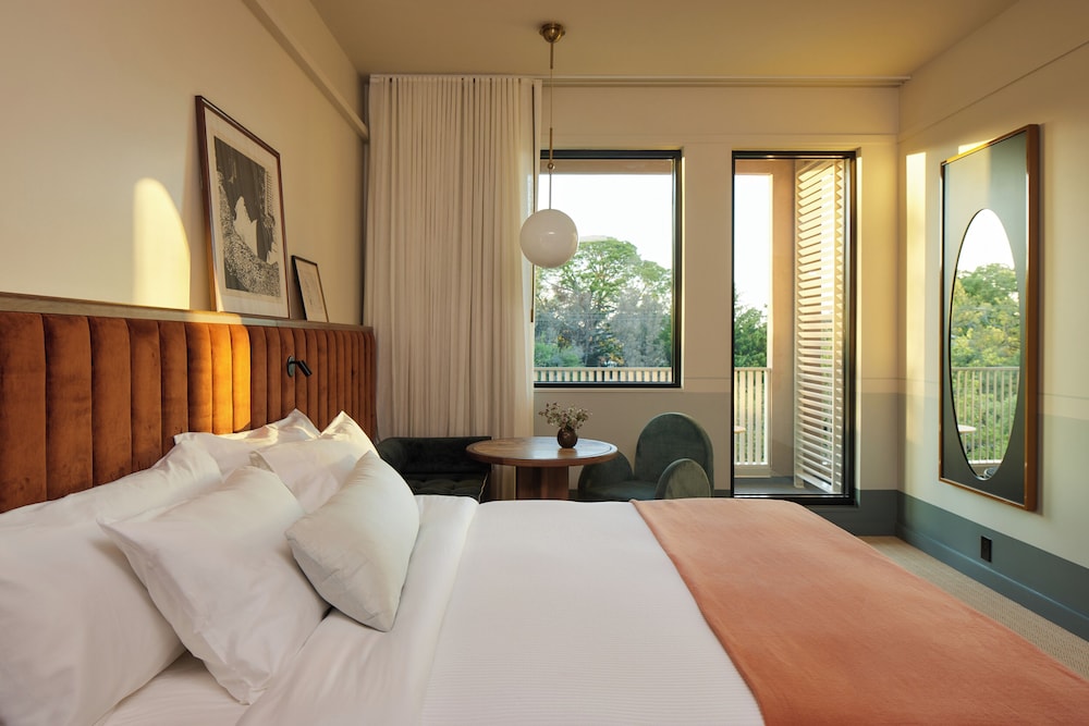 hotel henrietta