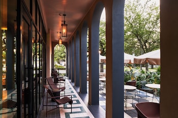 hotel henrietta