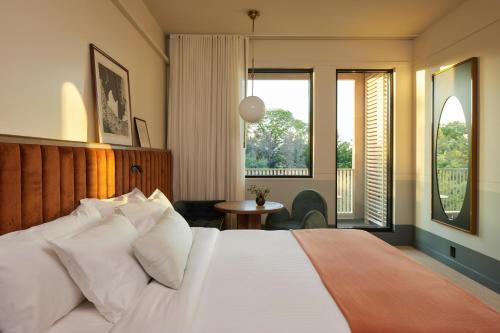 hotel henrietta