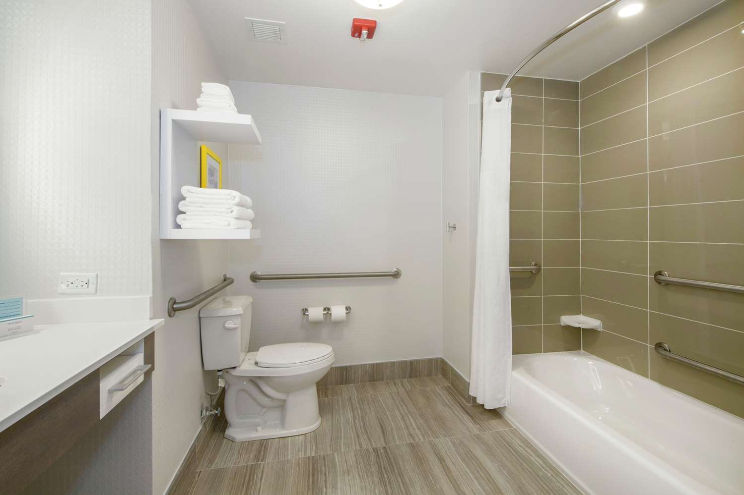 hampton inn and suites raleigh durham airport brier creek