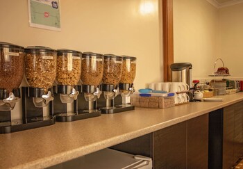 Hi Way Eight Motor Inn,Halls Gap>>Grampians,4 star