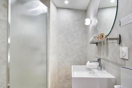 originals boutique hotel larivaut puy guillaume