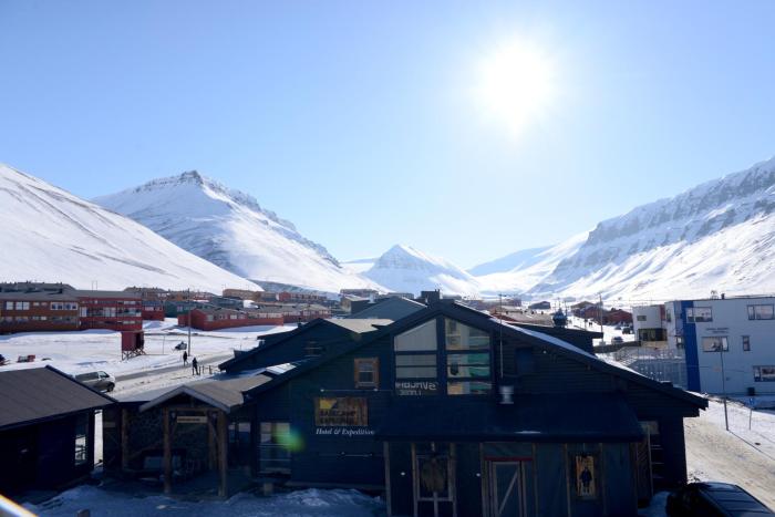 basecamp spitsbergen hotel