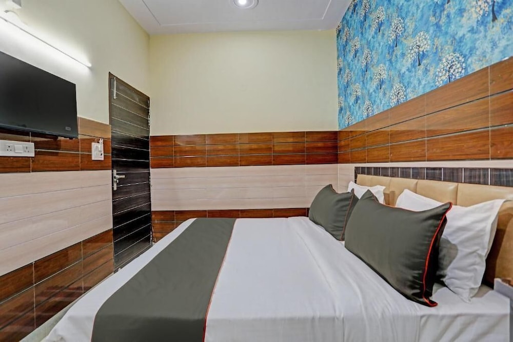 hotel lyf suites noida 63