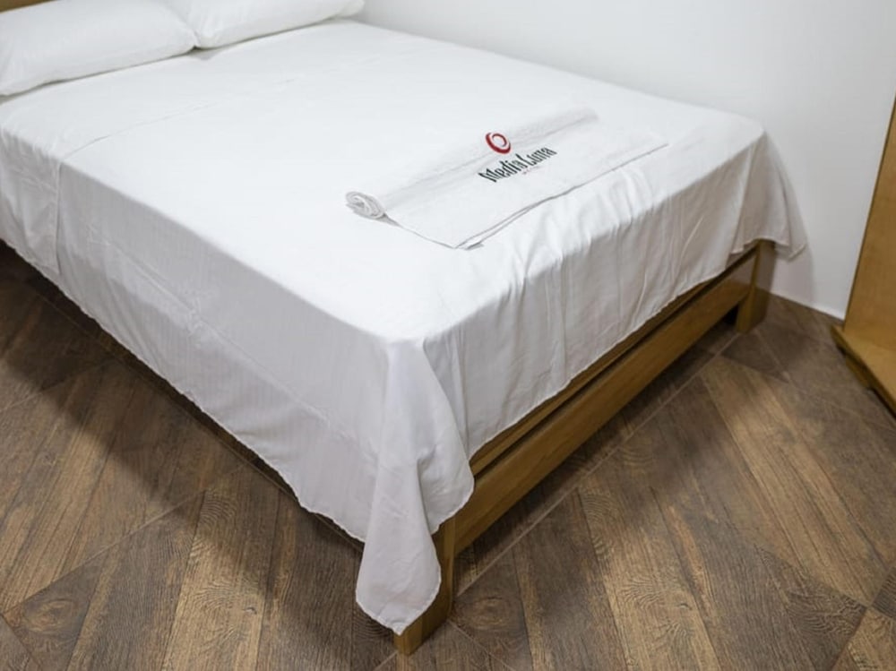 hotel media luna