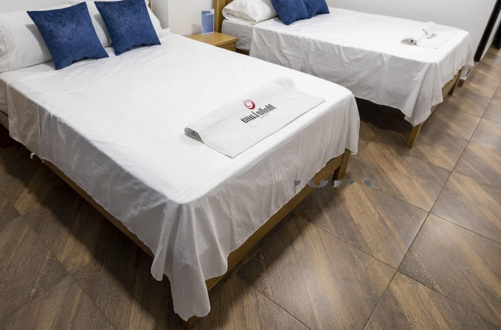 hotel media luna