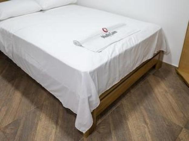 hotel media luna