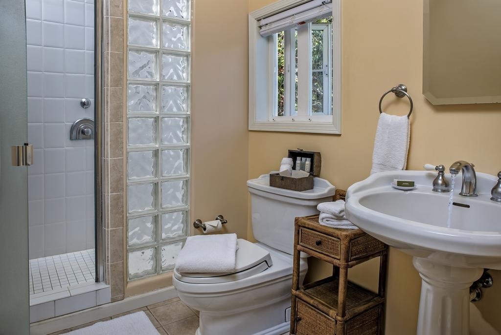 the historic wailuku inn