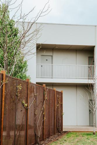 nagambie waterfront motel