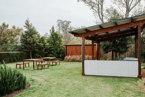 nagambie waterfront motel