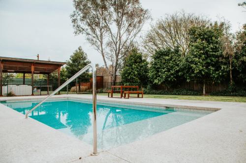 nagambie waterfront motel