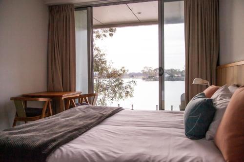 nagambie waterfront motel